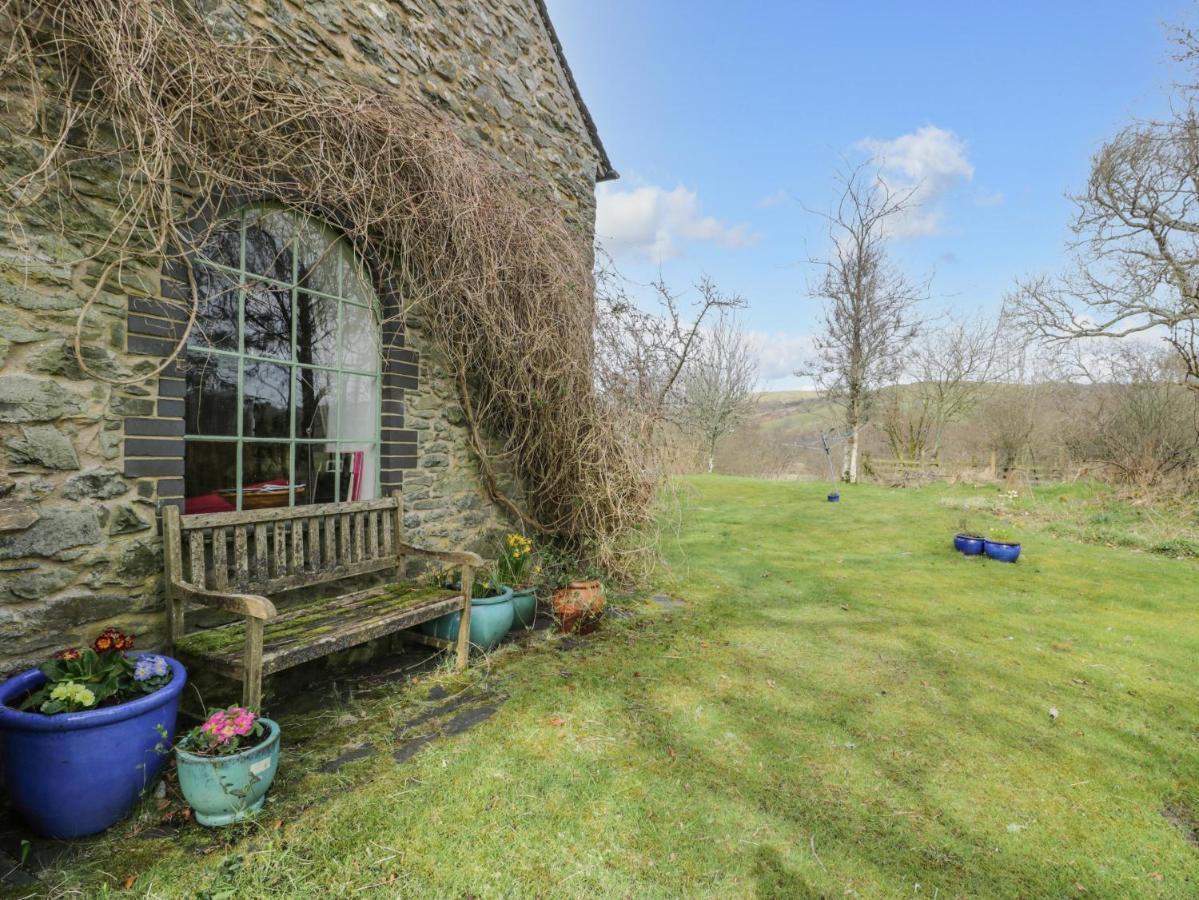 Villa Beudy Dolpebyll Llangadfan Exterior foto